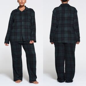 SKIMS Green Plaid Fleece Sleep Set